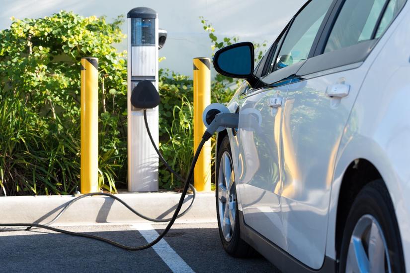 Dois-je électrifier ma flotte automobile entière aujourd'hui ?